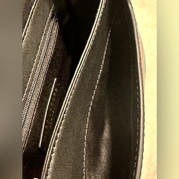 Authentic Marc Jacob’s 100% Leather Bag (NWOT) - Picture 10 of 15